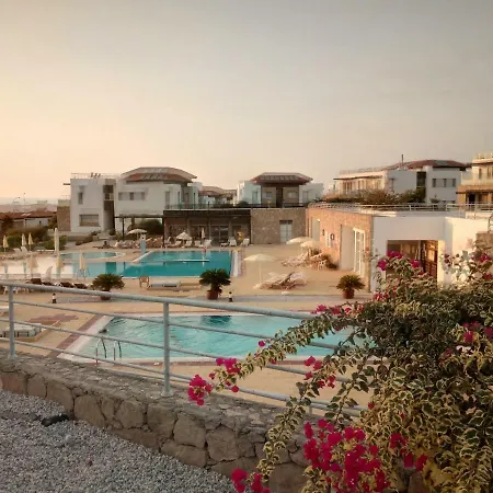 Sweetwaterbey Beachfront *