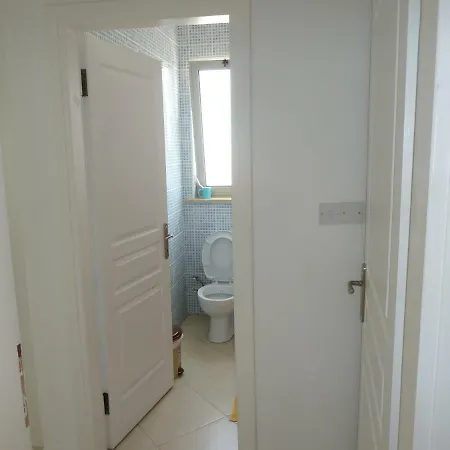 Апартаменты Sweetwaterbey Beachfront