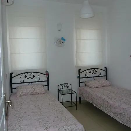 Sweetwaterbey Beachfront شقة Yali
