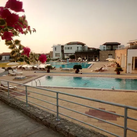 شقة Sweetwaterbey Beachfront *